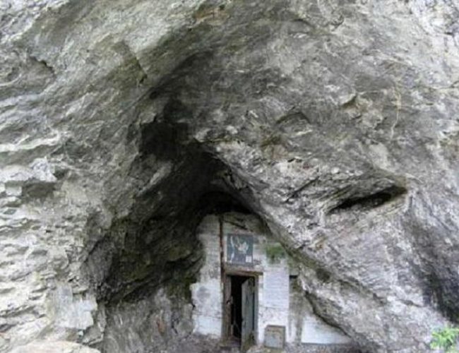 Караульная пещера